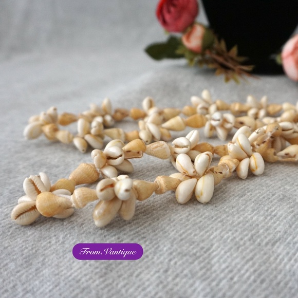 🐚 VINTAGE [Handmade] Genuine White & Cream Colour Seashells Necklace 📿 - Picture 4 of 5